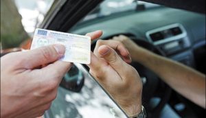 kakoj shtraf ozhidaet voditelej za ezdu bez prav